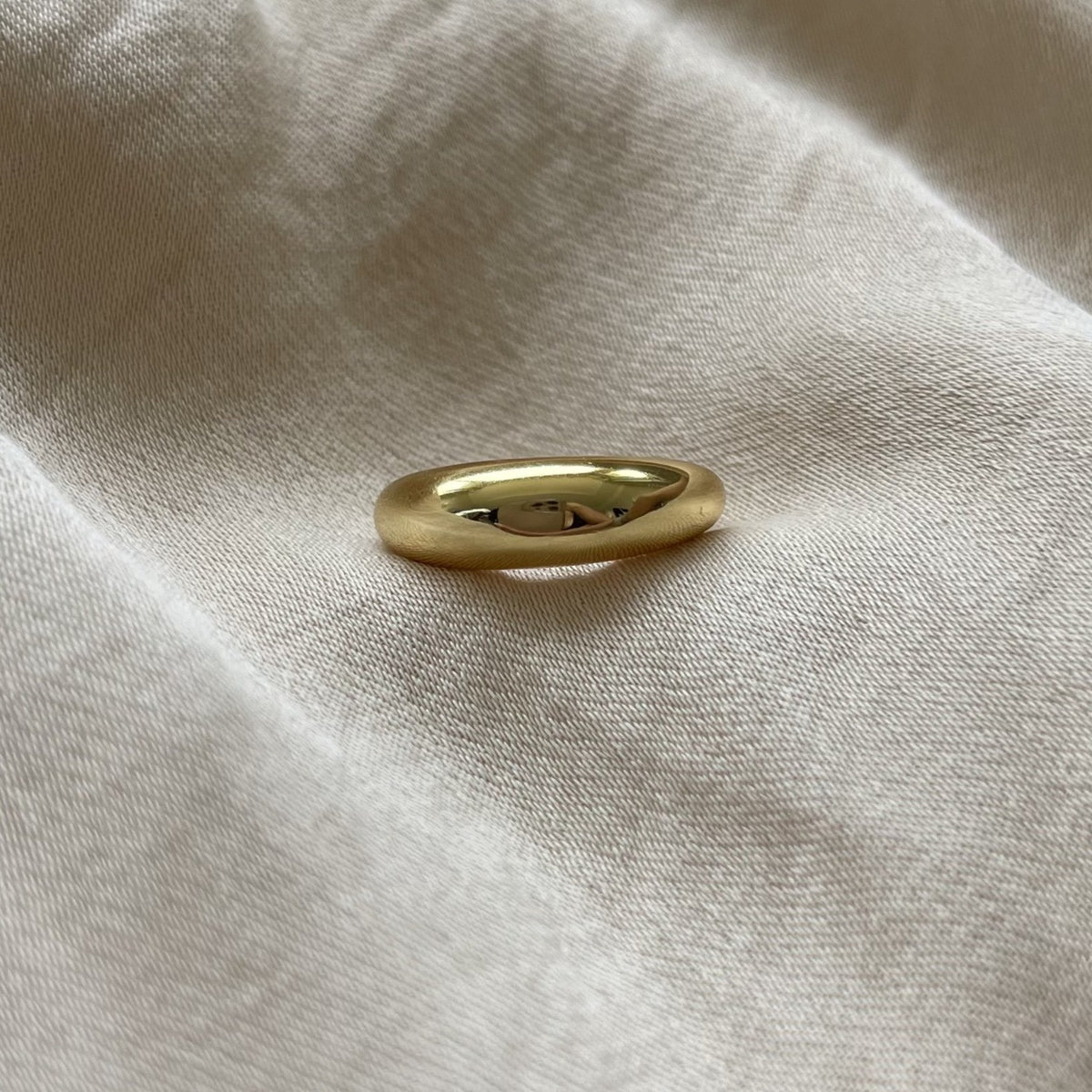 Éclaire Ring – Dolvé Collection